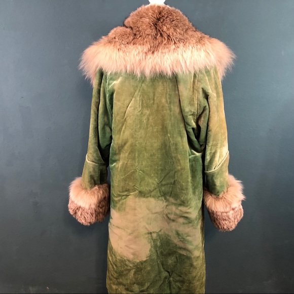 Vintage Green Velvet Coat Raccoon Collar - Picture 2 of 7